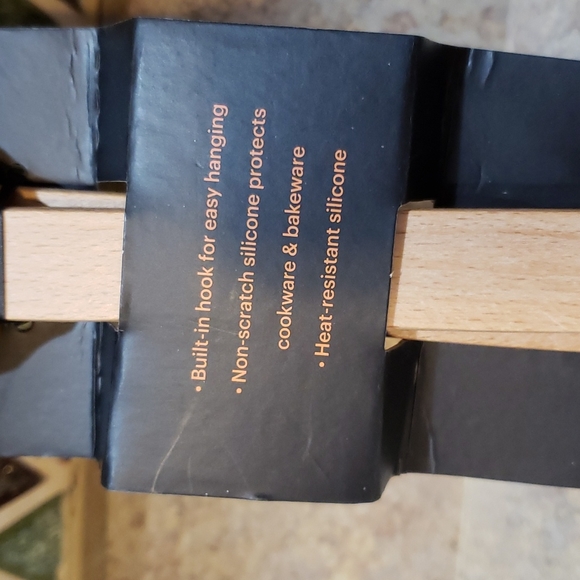 Snoopy and Woodstock Halloween 2 pk spatula set NWT - Picture 3 of 3